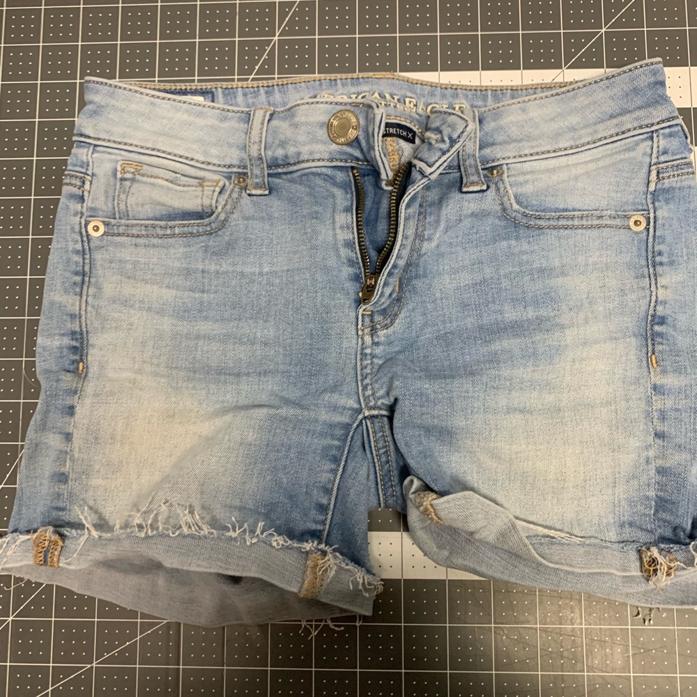 Light wash American Eagle Jean Shorts